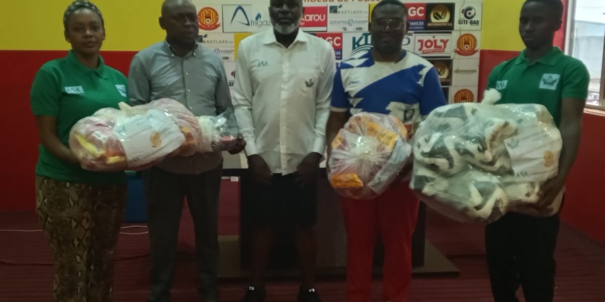Avenir Sport Association Haut-Nkam (ASA) offre un paquet de matériel sportif à l&rsquo;Unisport du Haut-Nkam .